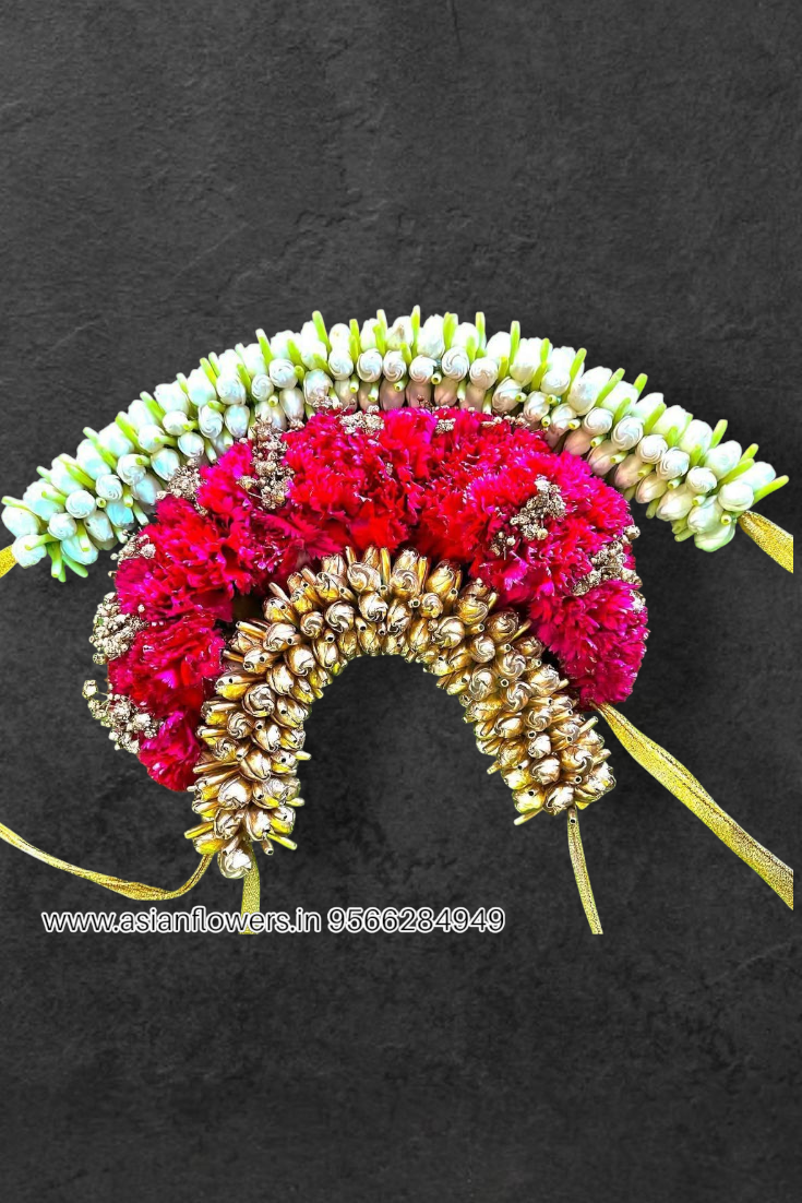 Dark pink carnation with gold and white braids/veni  (192)