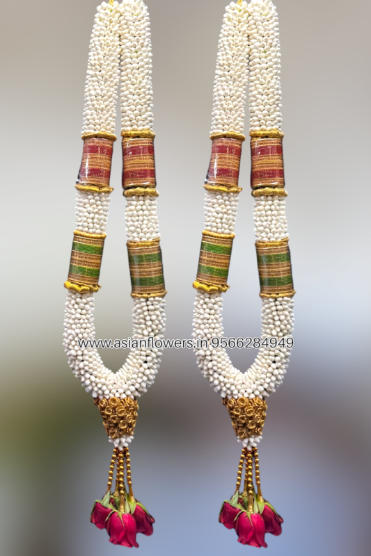Pinwheel with bangle garland (56)