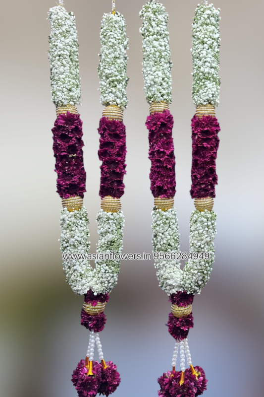 Gypsy with Chrysanthemum Garland (103)