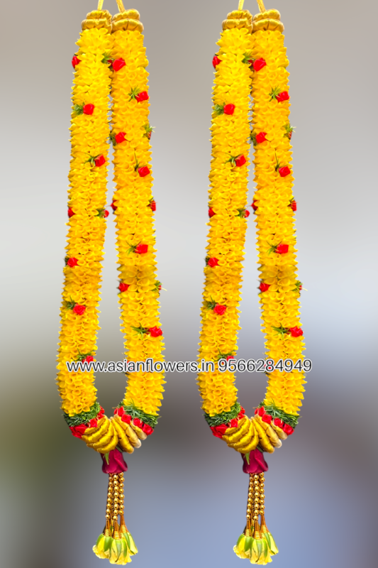 Yellow petals red dart garland (119)