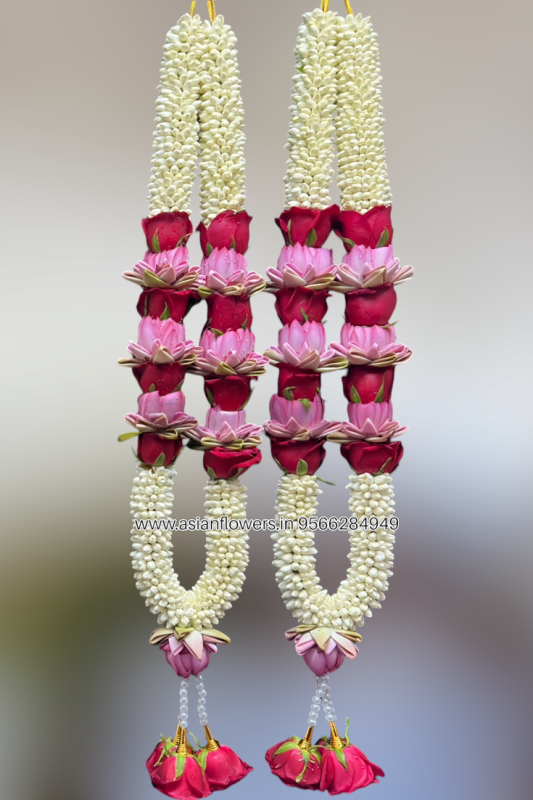 Lotus and Red Rose, pinwheel Garland (125)