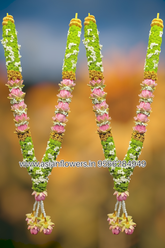 Green krisantham with lotus Garland (152)