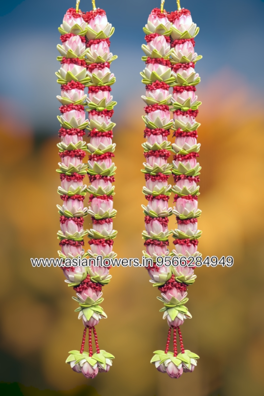 Lotus with red gypsy Garland (269)